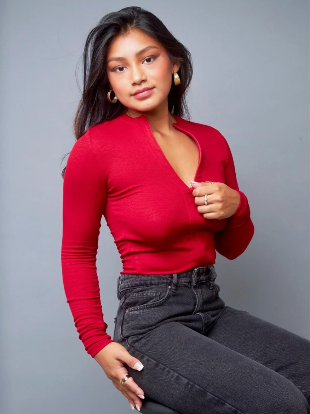 RED RIBBED KNIT FRONT ZIPPER FITTED TOP